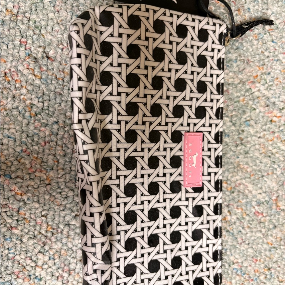 Scout Black and White Geometric cosmic case/make up case